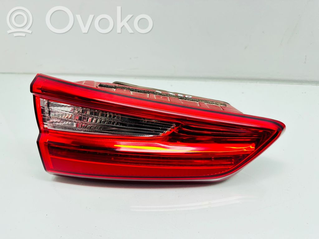 KIA Optima Takaluukun takavalot 