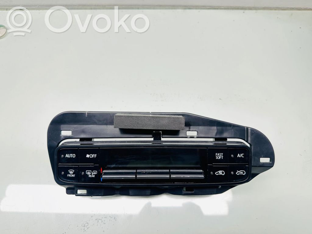 Toyota Auris E180 Climate control unit 