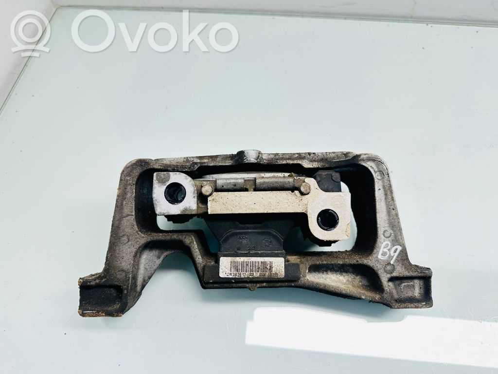 Mercedes-Benz A W176 Engine mount bracket 