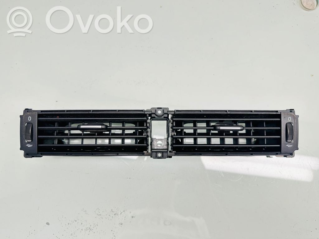 Volvo V70 Centrālais gaisa ventilācijas režģis 
