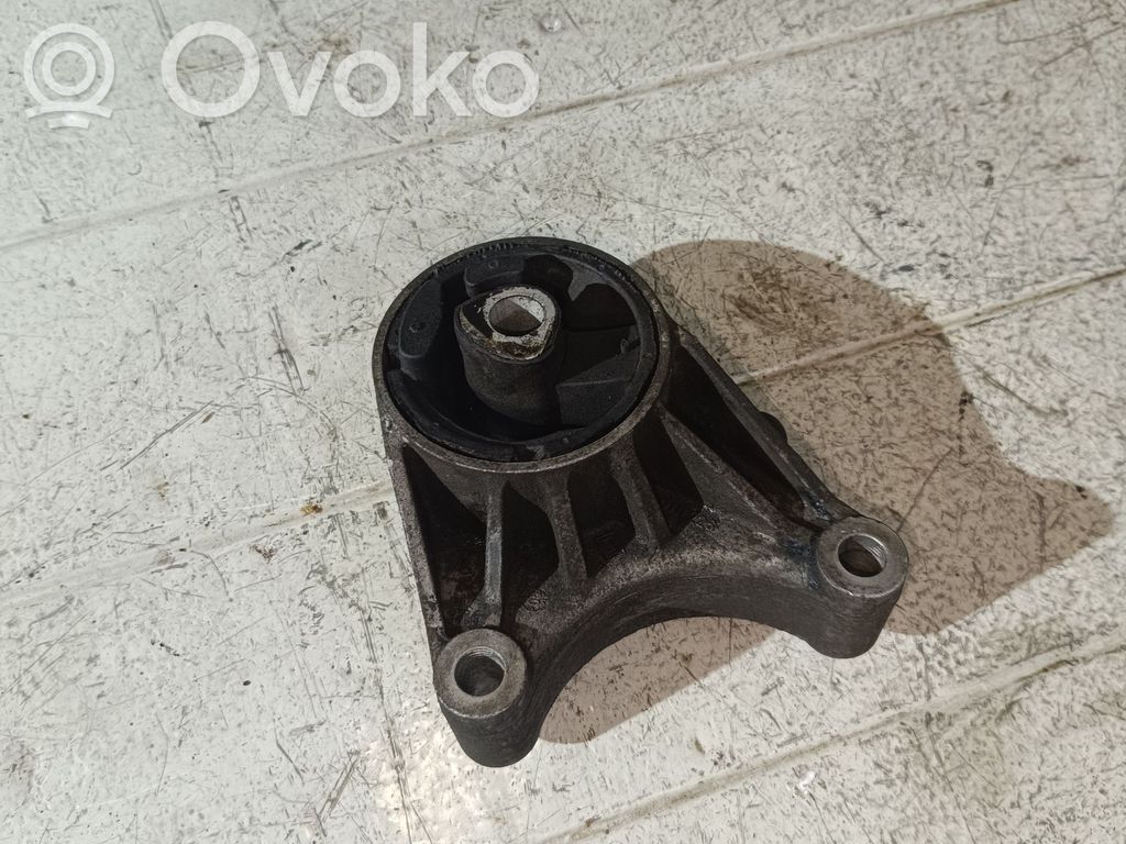 Opel Zafira B Engine mount bracket 