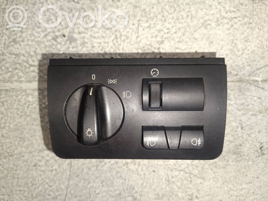 Light switch   8380255