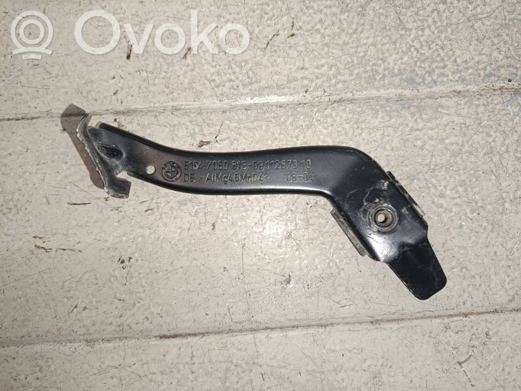 BMW 5 E60 E61 Laikiklis sparno 