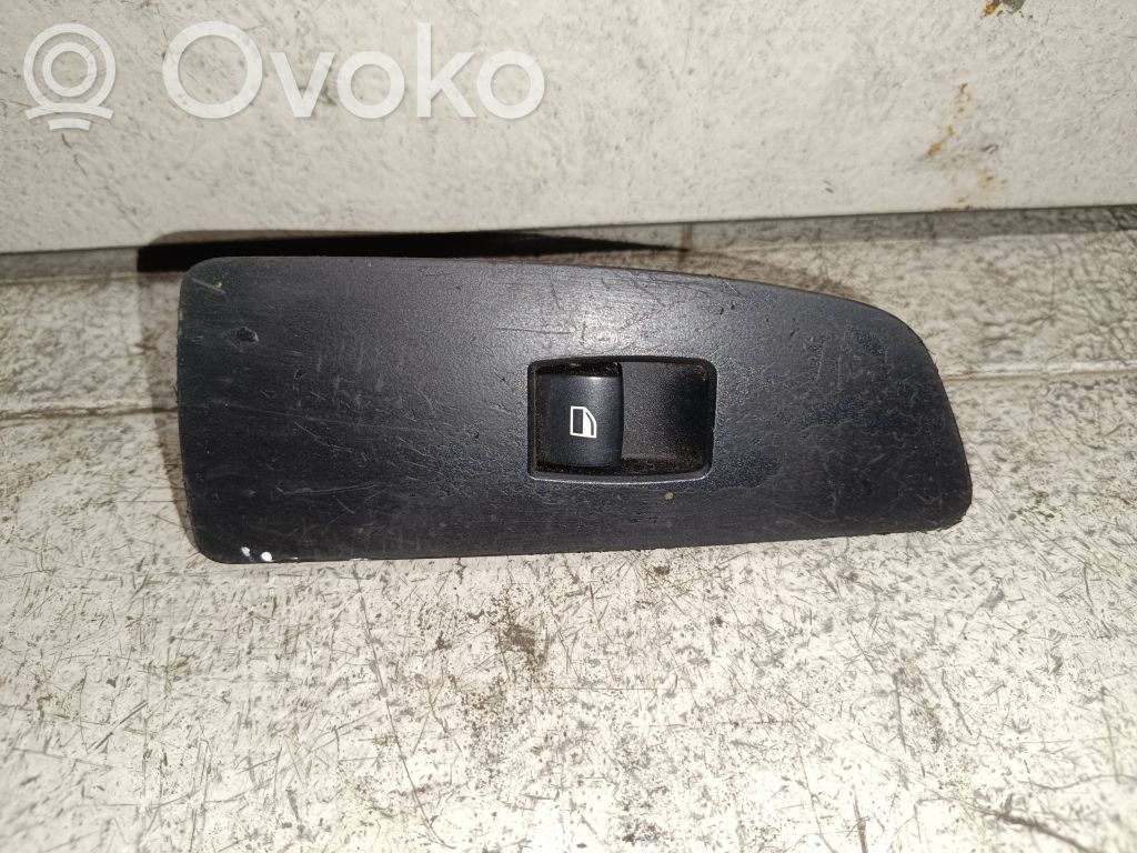 BMW 1 E81 E87 Electric window control switch 