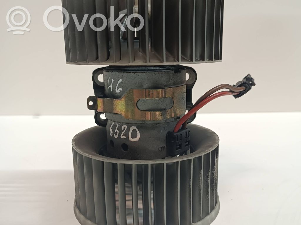BMW 3 E46 Mazā radiatora ventilators 