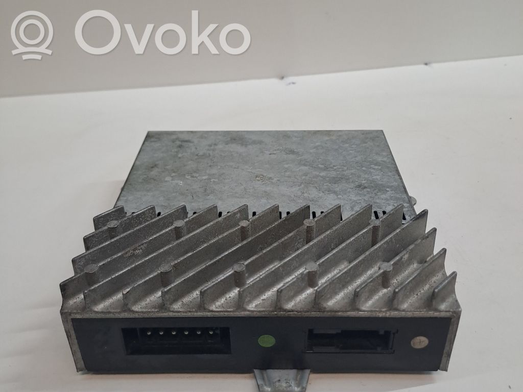 BMW 5 E39 Sound amplifier 
