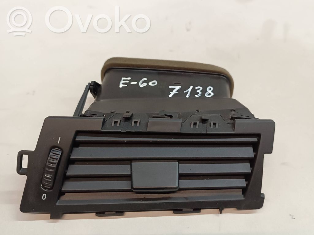 BMW 5 E60 E61 Šoninės oro grotelės 