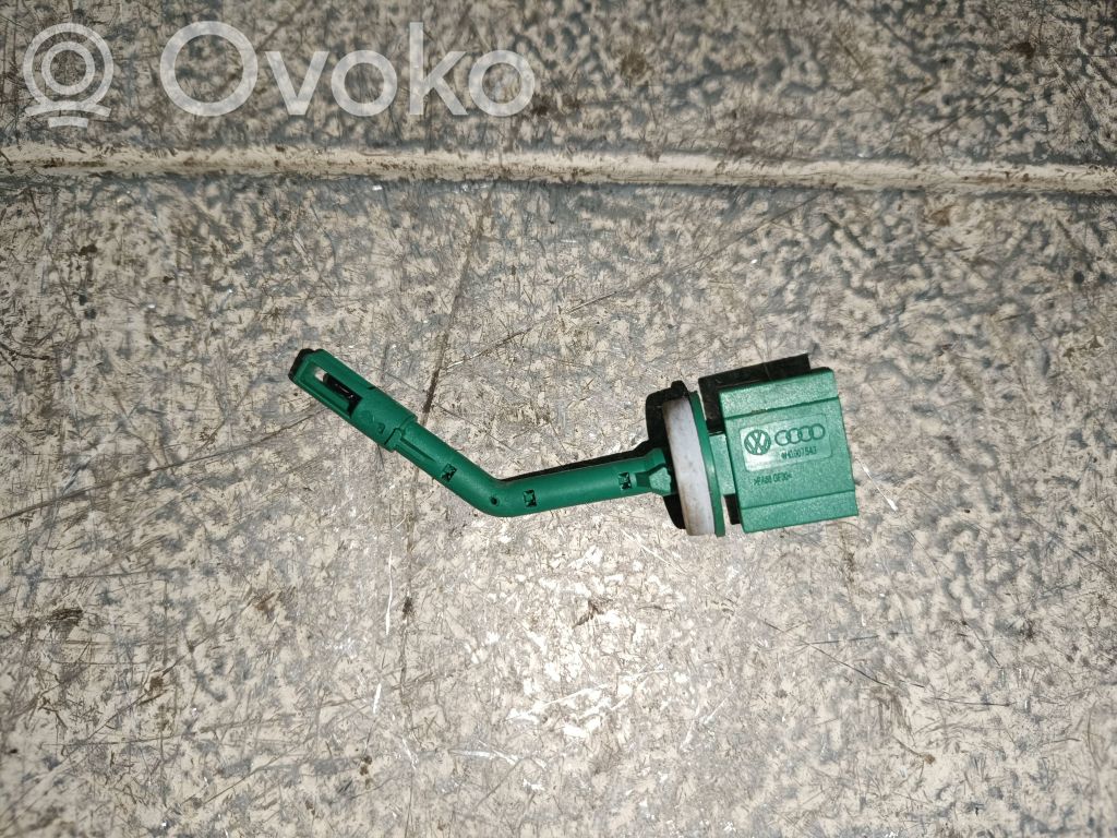 Interior temperature sensor   4H0907543