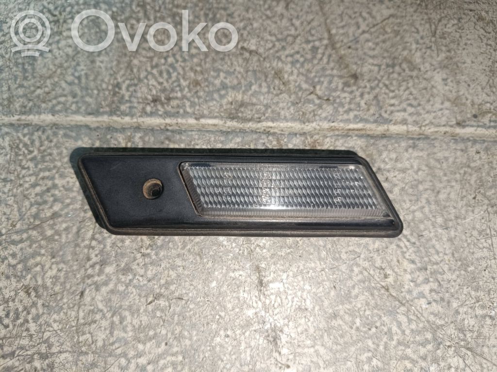 BMW 3 E36 Front fender indicator light 