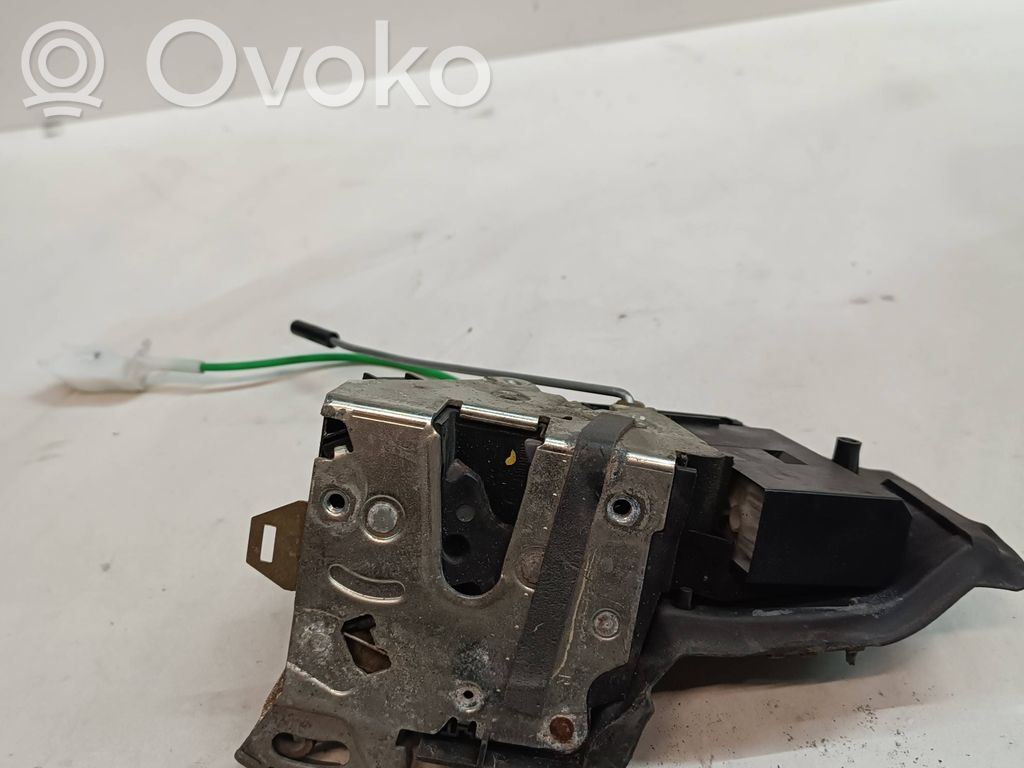 BMW 5 E39 Front door lock 