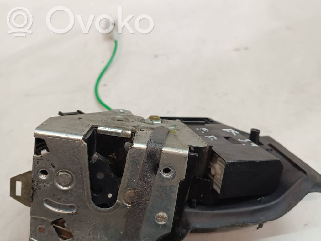 BMW 5 E39 Front door lock 