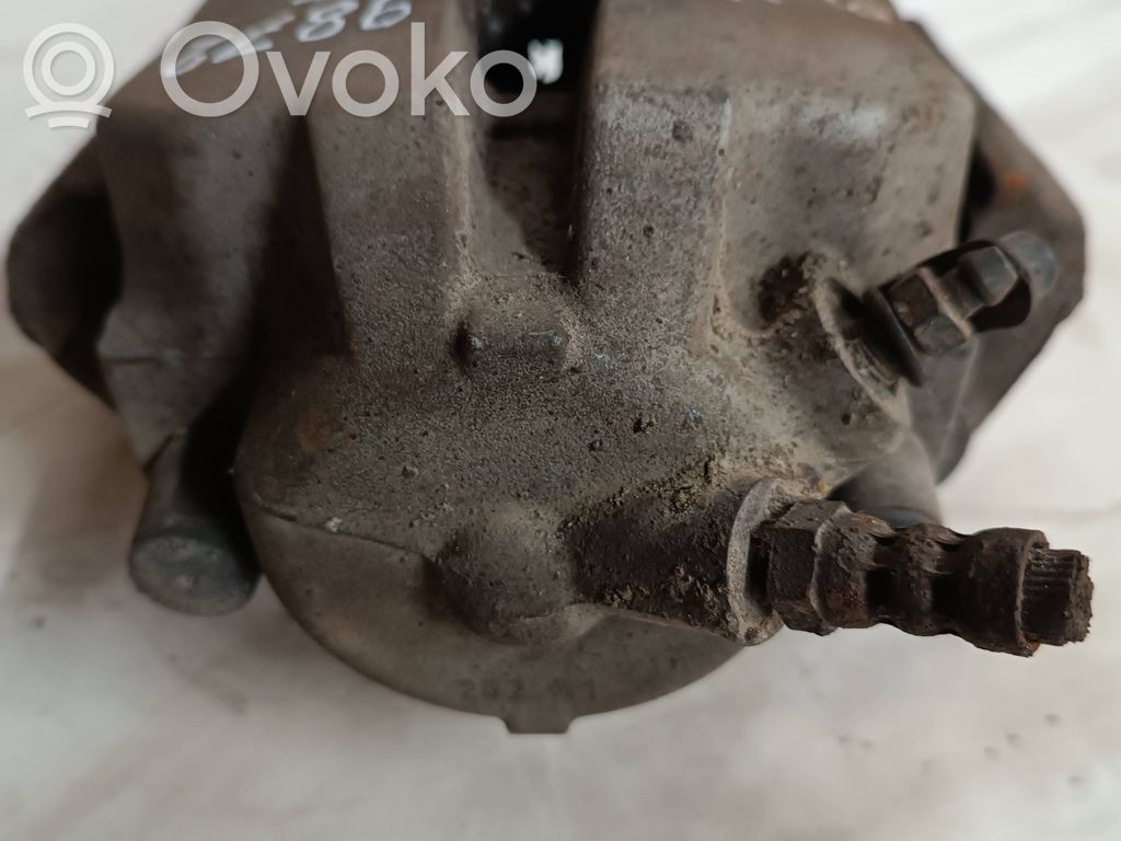 Bremssattel vorne   9872,6022296