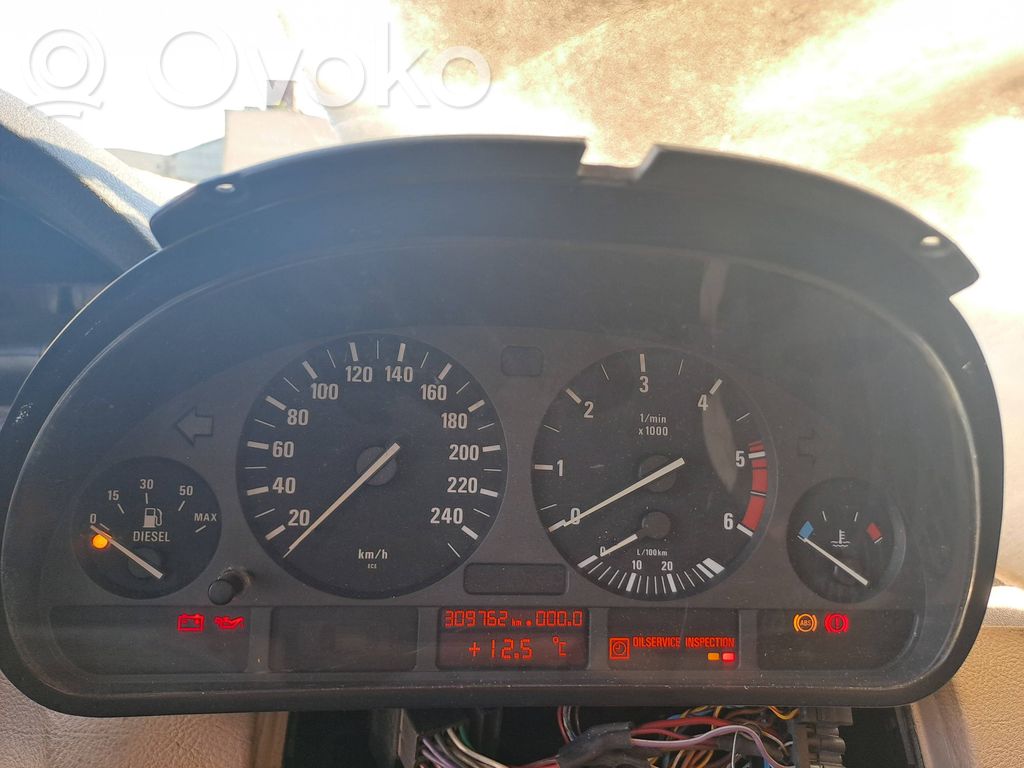BMW 5 E39 Speedometer (instrument cluster) 