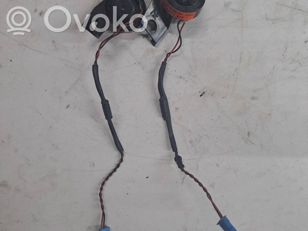 Front door high frequency speaker   8368241