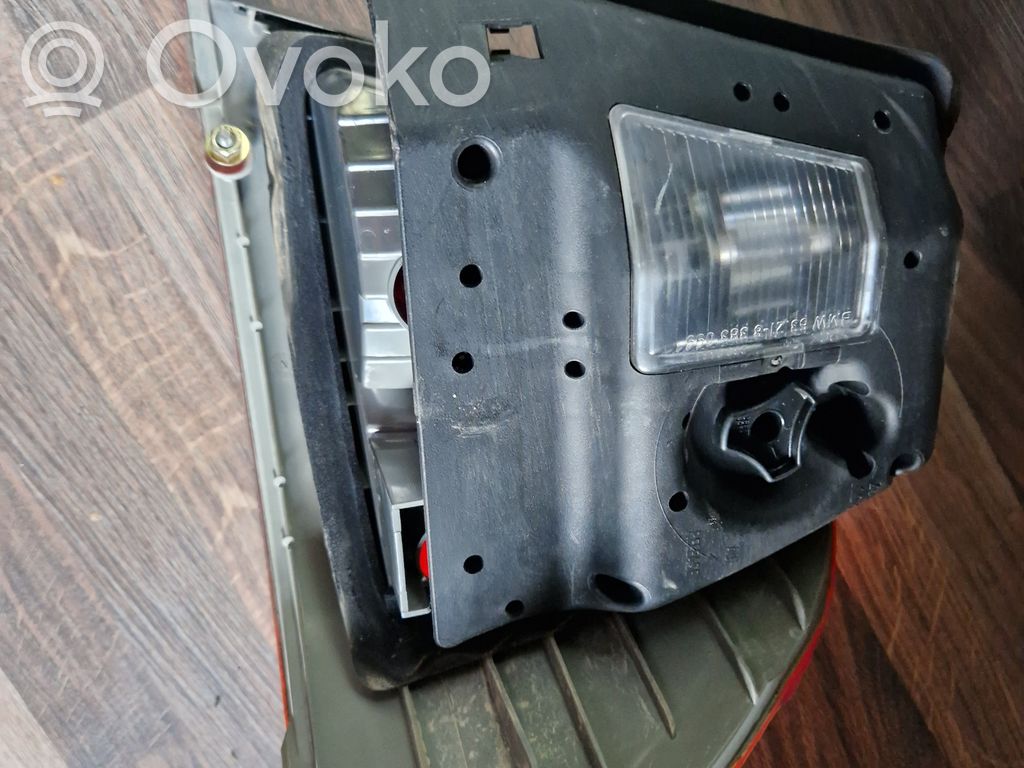 Rear/tail lights   54