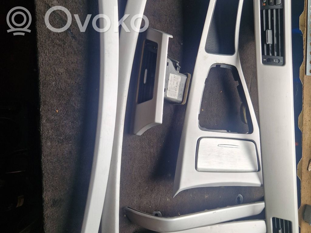 Dashboard trim
