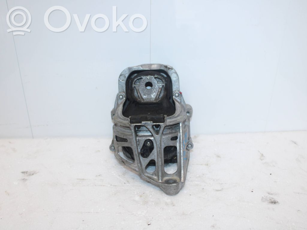 Audi Q7 4M Engine mount bracket 
