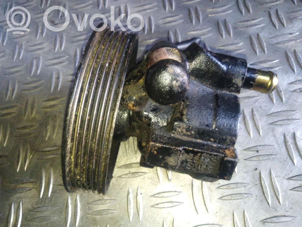 Renault Kangoo I Ohjaustehostimen pumppu 