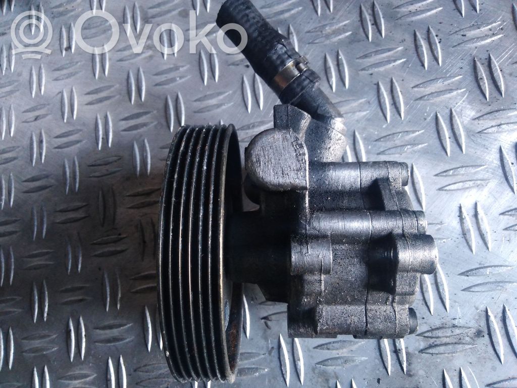 Citroen C5 Power steering pump 