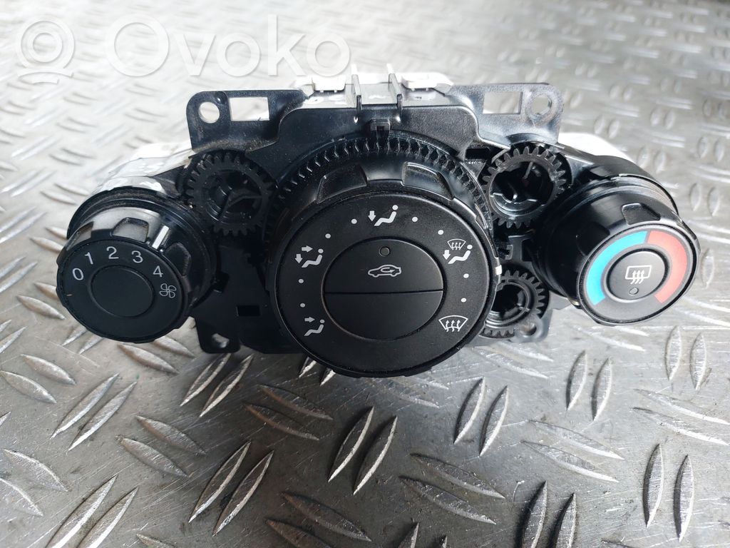 Ford Fiesta Climate control unit 