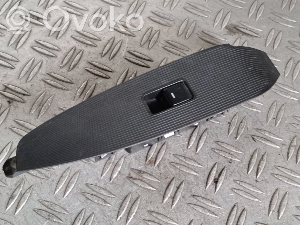 Mazda CX-5 Electric window control switch 