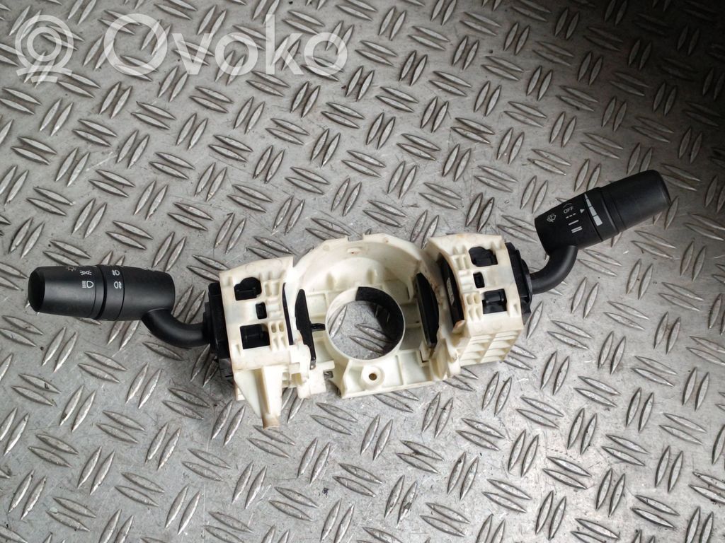 Mazda 6 Wiper turn signal indicator stalk/switch 