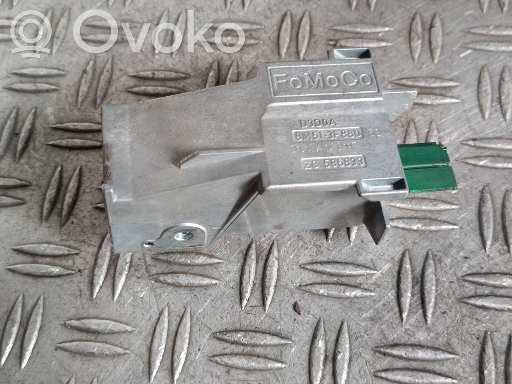 Steering wheel lock   D3D0A,ZG586833,8M513F880,0179A170112,179A170117