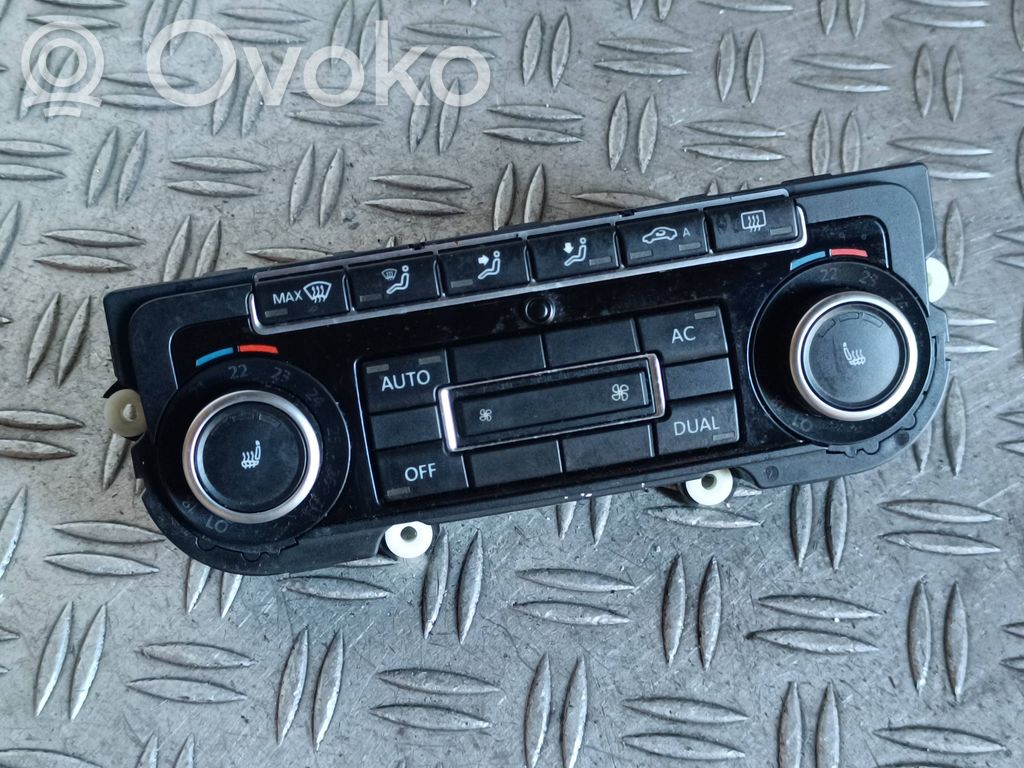 Volkswagen PASSAT CC Climate control unit 