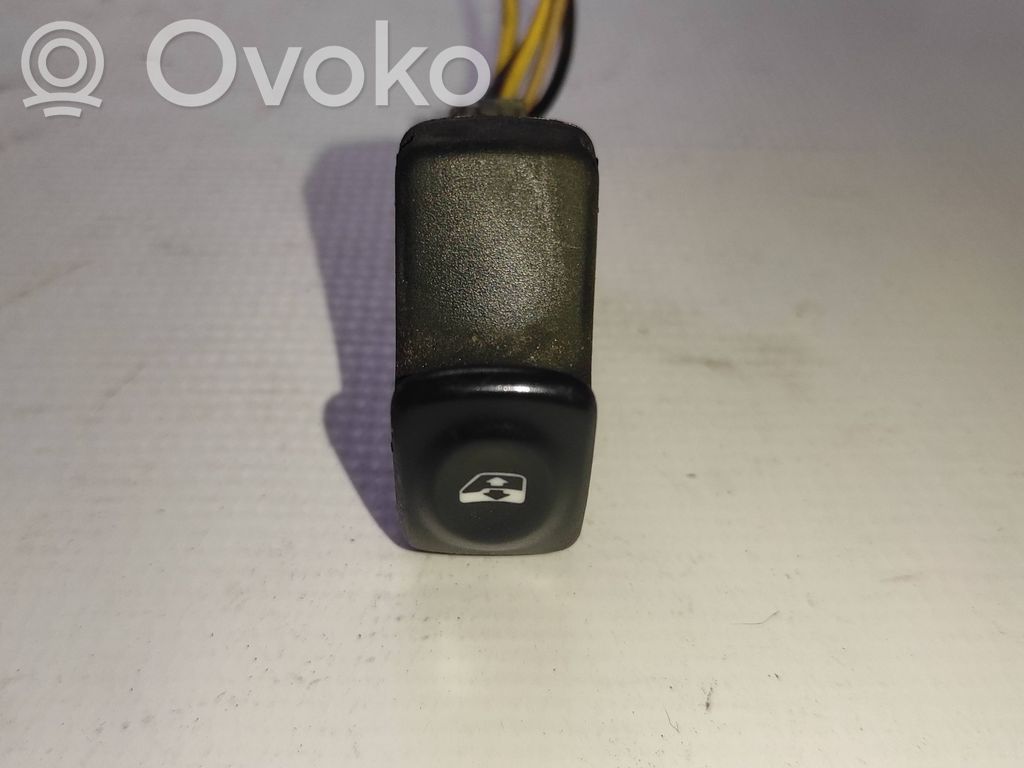 Renault Clio II Electric window control switch 