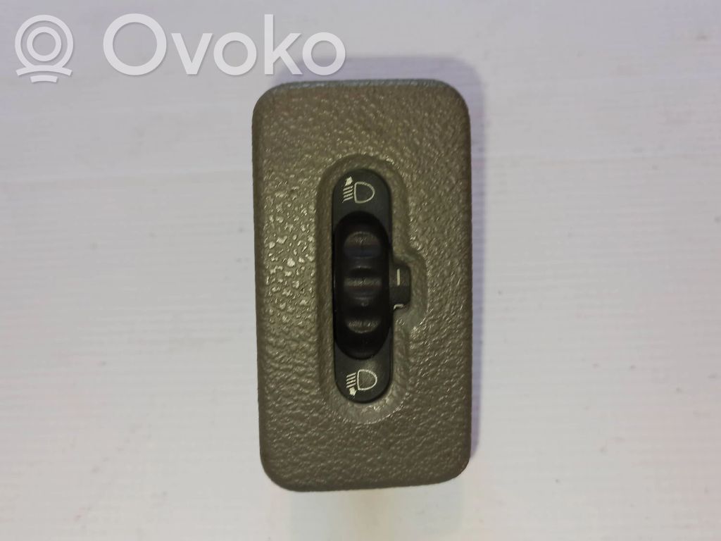 Headlight level height control switch   8200060042