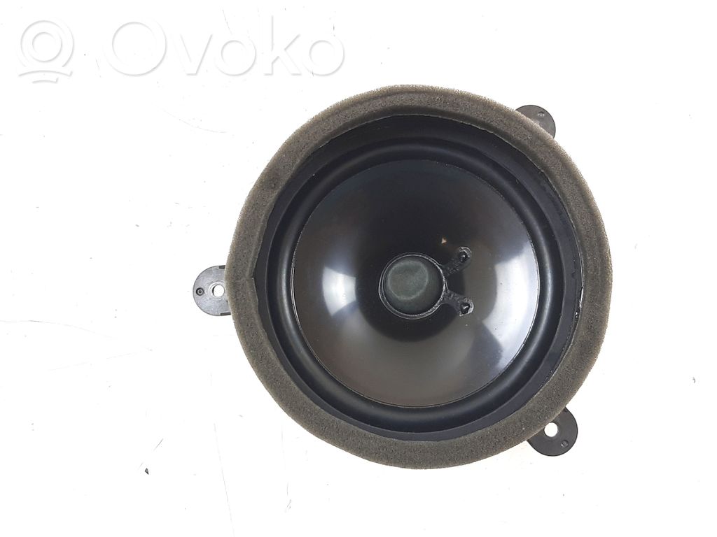 Altavoz de la puerta trasera   86301FG102