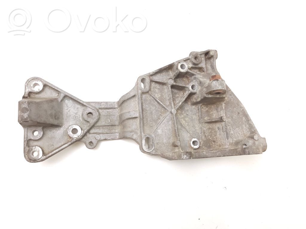 Volvo S80 Soporte del alternador 