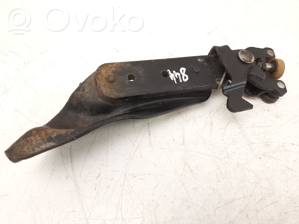 Peugeot Bipper Rear door lower hinge 