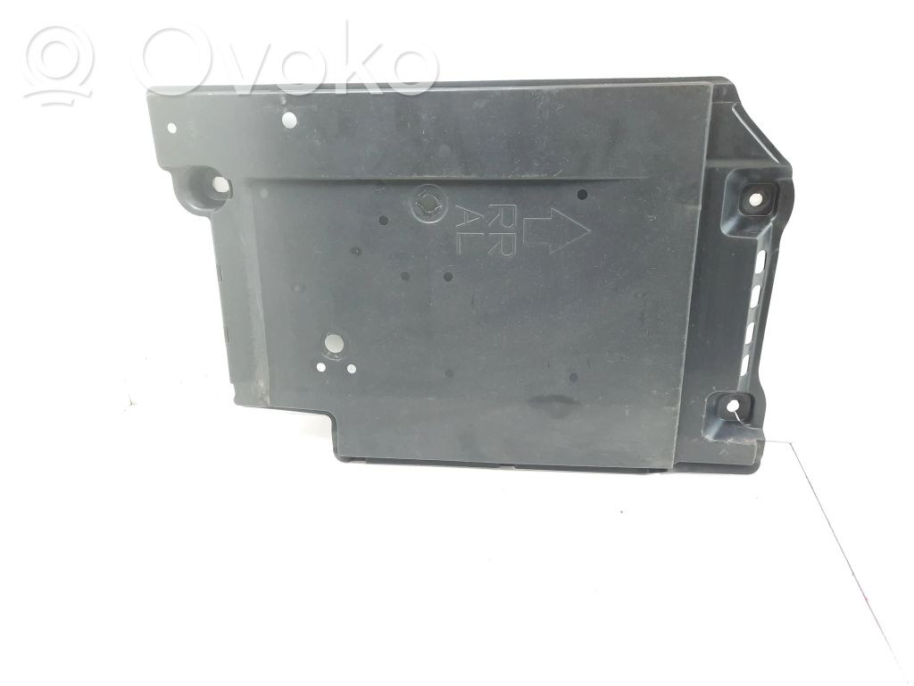 Placa protectora del centro/medio   5816876010