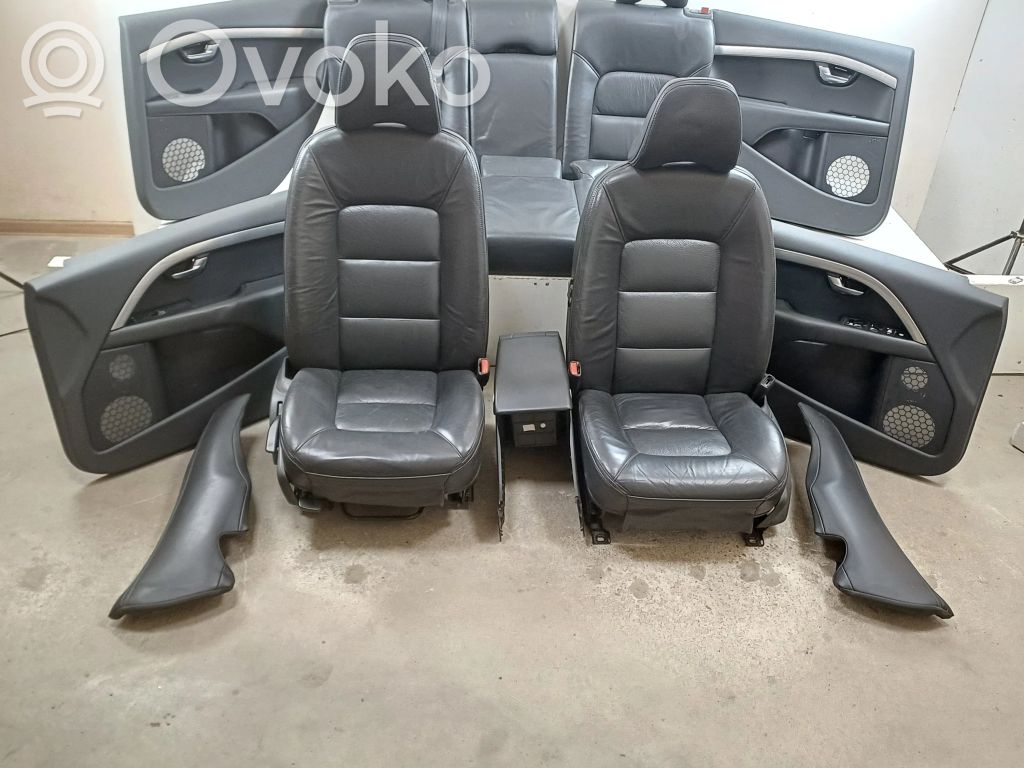 Volvo XC70 Seat set 