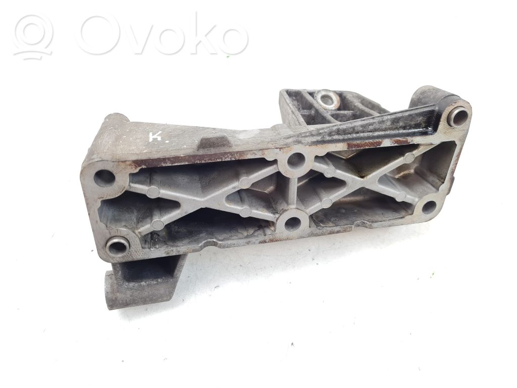 Engine mounting bracket   504050582