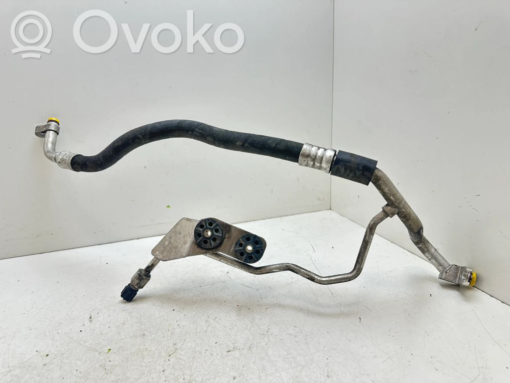 BMW M5 Ilmastointilaitteen putki (A/C) 