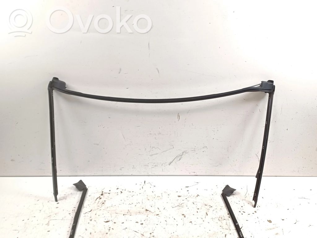 BMW 1 E82 E88 Windshield trim 