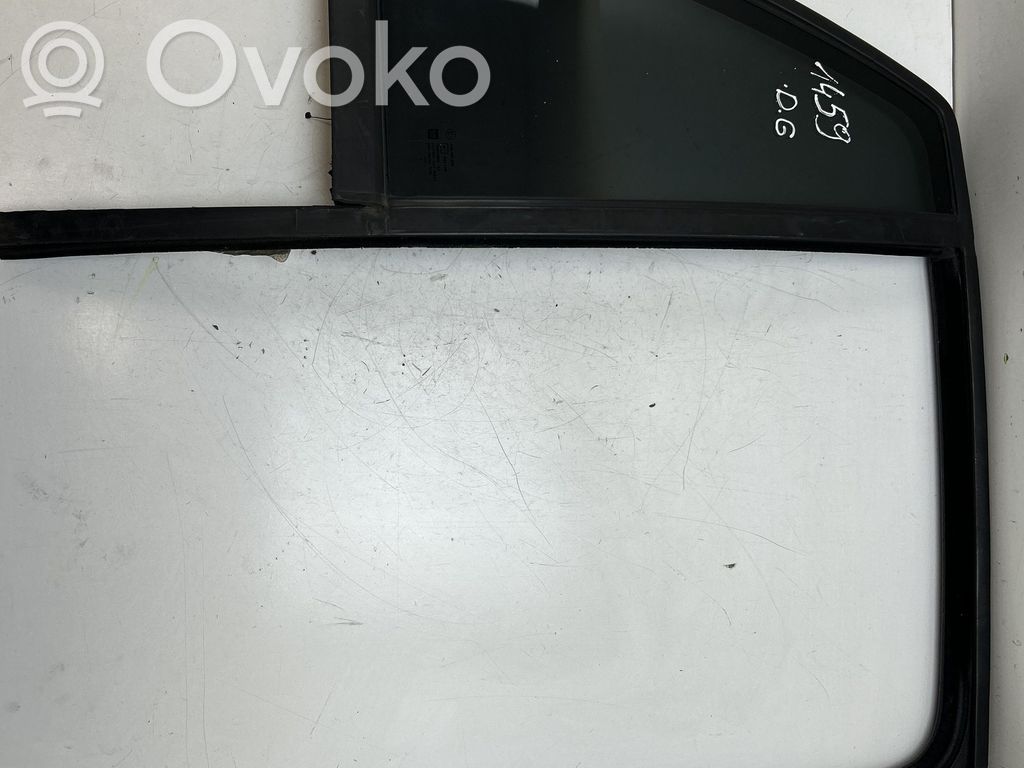 Chevrolet TrailBlazer Rear side window 