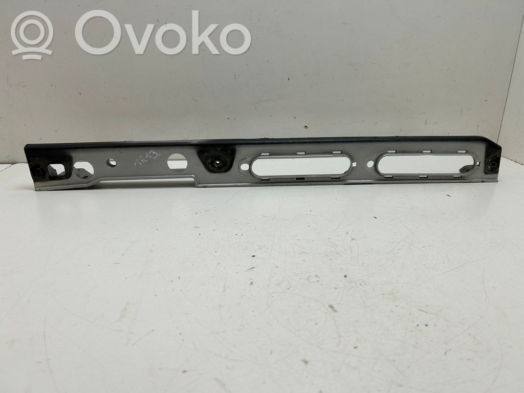 Land Rover Range Rover Sport L494 Uchwyt / Mocowanie błotnika przedniego 