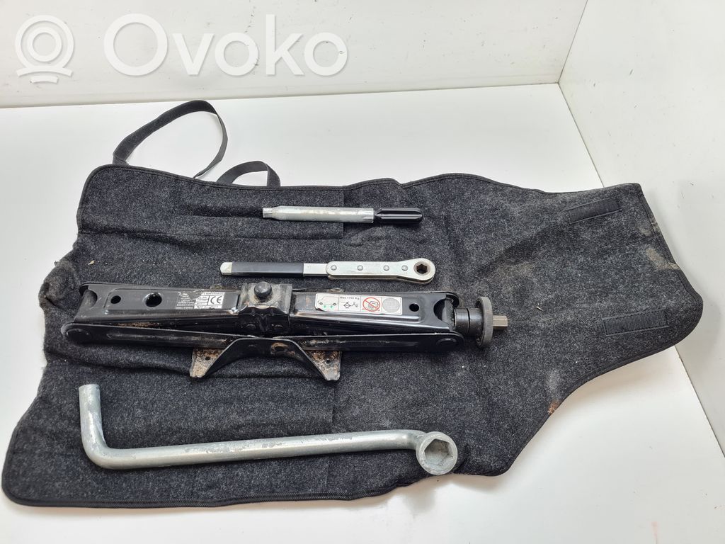 Fiat Ducato Bordwerkzeug Satz Set 