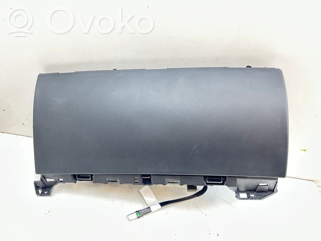 Guantera   108334000J