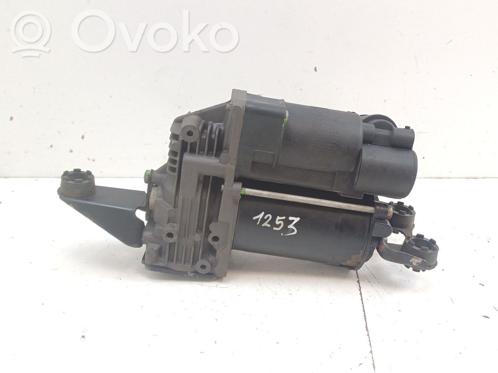 BMW 5 E60 E61 Gaisa kompresors 