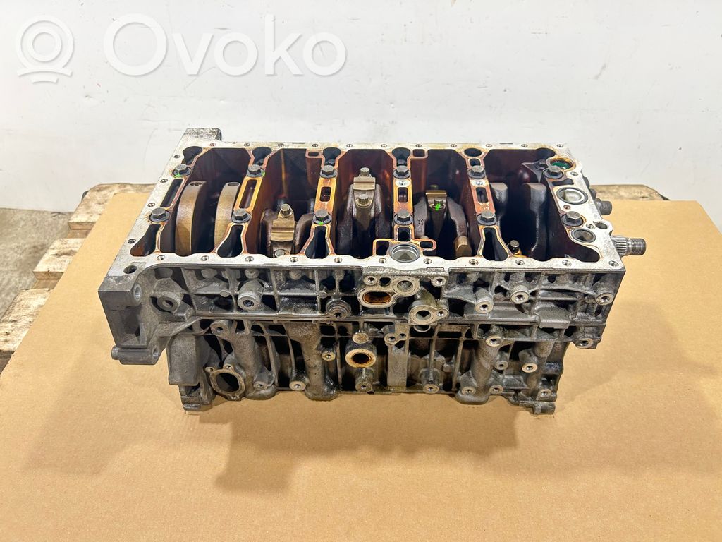 Volvo V70 Engine block 