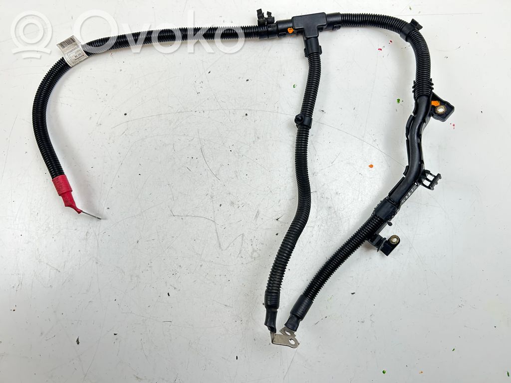 BMW M5 Plusa vads (akumulatora) 