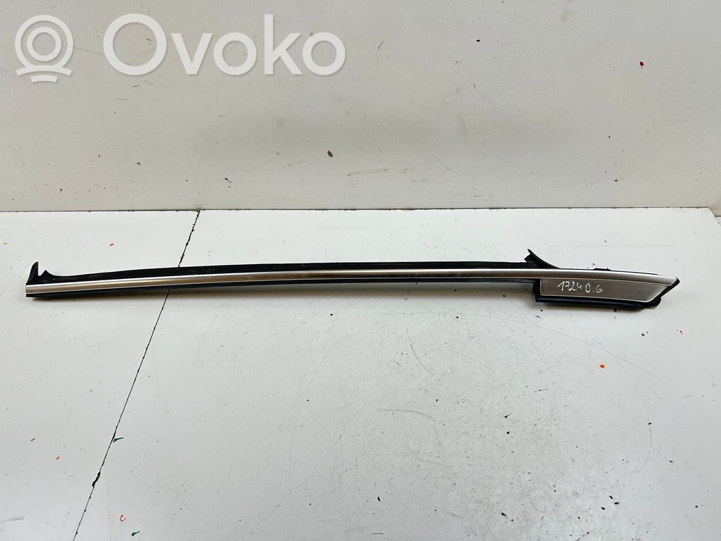 BMW 3 E92 E93 Takaoven lasin muotolista 