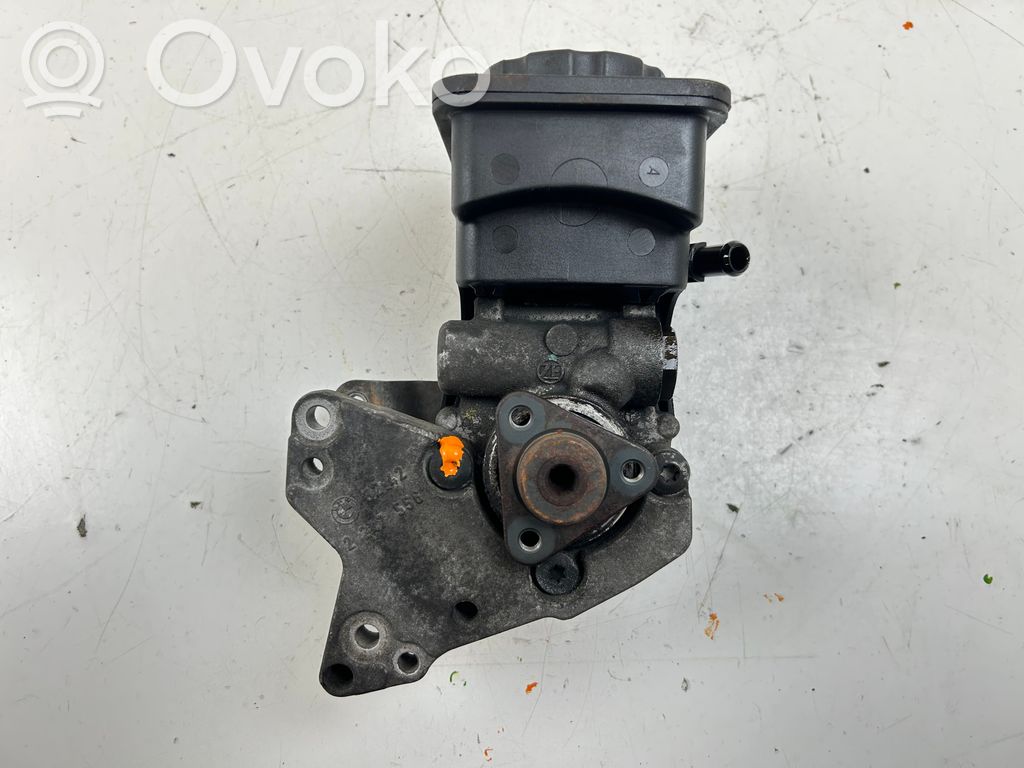 Power steering pump   6762279,2247556
