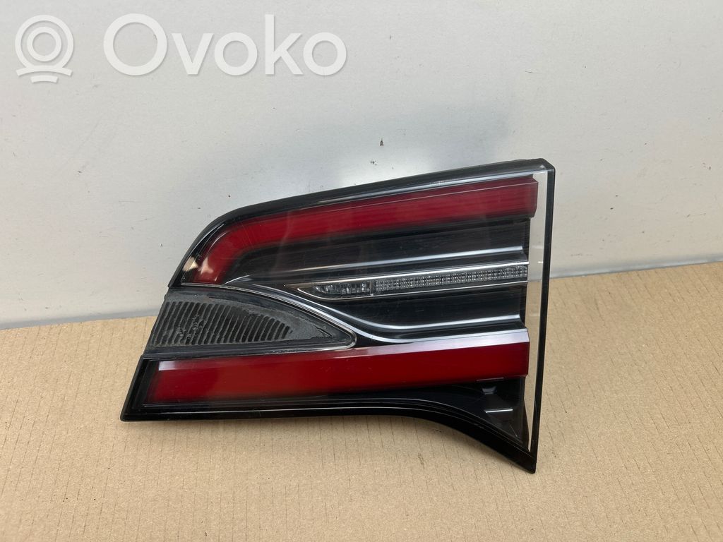 Tesla Model X Takaluukun takavalot 