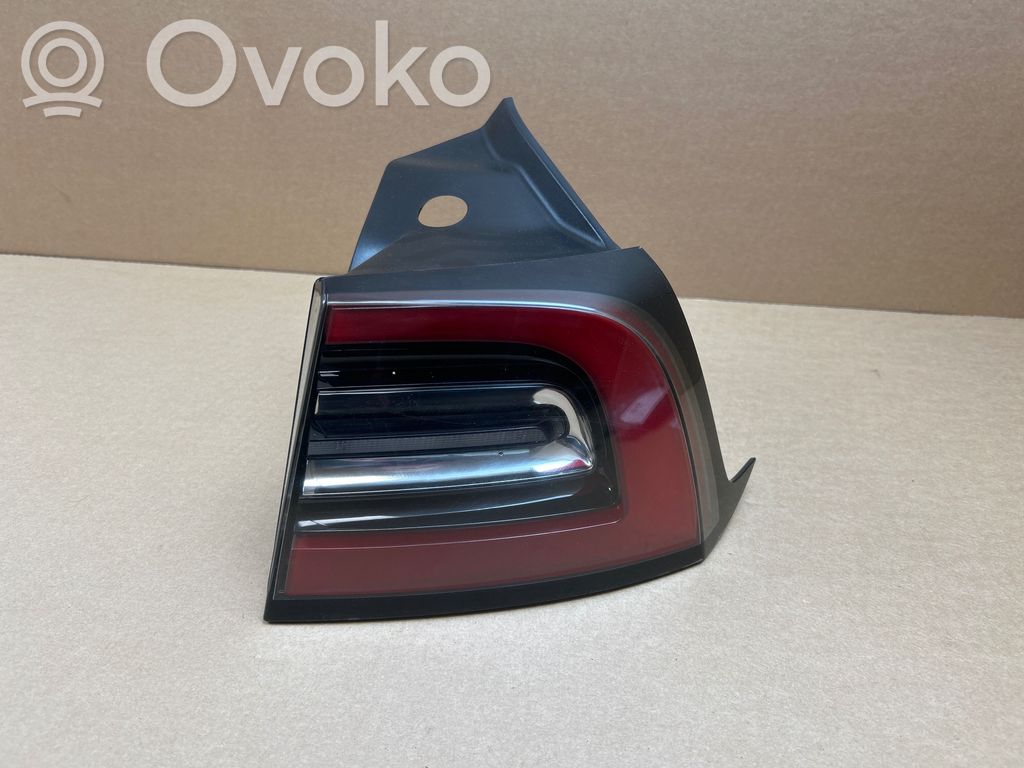 Tesla Model Y Takavalot 