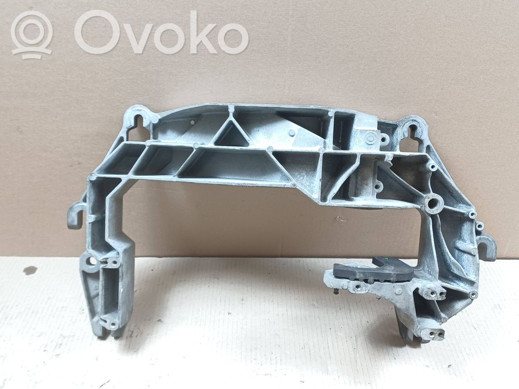 BMW X5 F15 Łapa / Mocowanie skrzyni biegów 